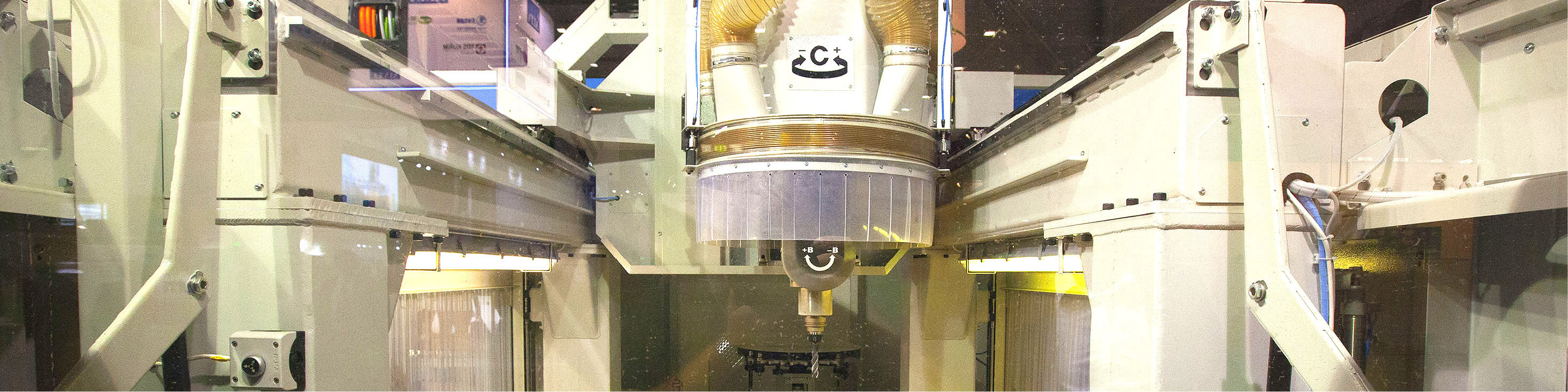 Řezání a opracování materiálu na CNC strojích